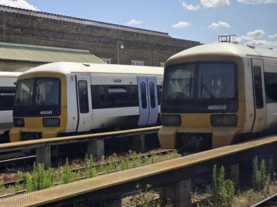 465035,465045 at Slade Green T&RSMD. &copy; MikeMOL