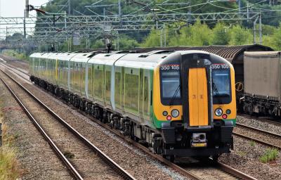 350105 at Acton Bridge (Cheshire). &copy; stevexos