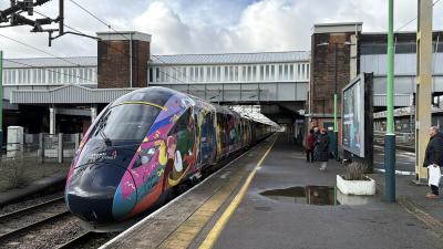 807010 at Nuneaton. &copy; Luivery