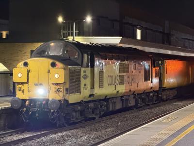 37057 at Oxford. &copy; Luivery