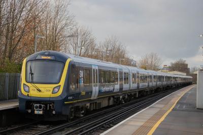 701009 at Earlsfield. &copy; Zain