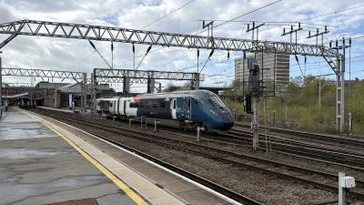 805011 at Crewe. &copy; Luivery