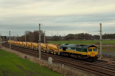 66601 at Winwick. &copy; stevexos