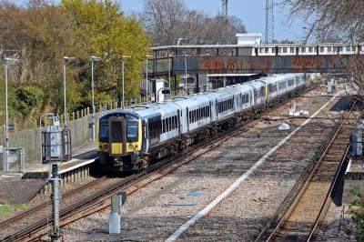 444002 at Havant. &copy; Bestieboy