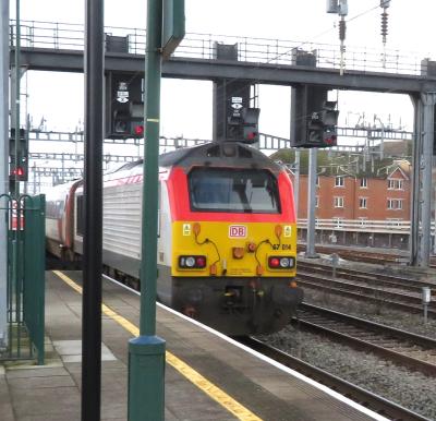 67014 at Cardiff Central. &copy; Geoff
