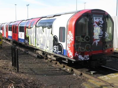 LU91137 at Hainault LU depot. &copy; Byron5574
