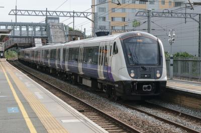 345070 at West Ealing. &copy; llamafish