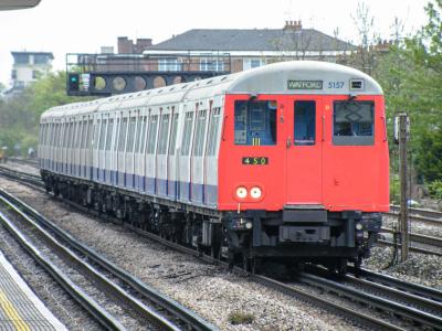 LU5157 at Dollis Hill. &copy; llamafish