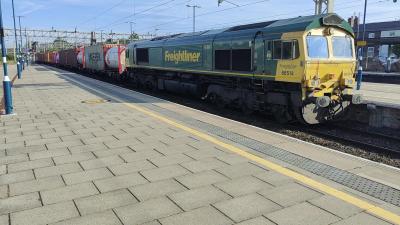 66514 at Stafford. &copy; Geoff