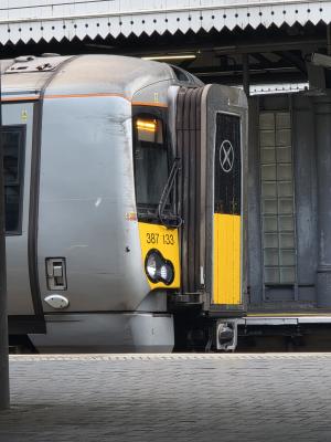 387133 at London Paddington. &copy; MikeMOL