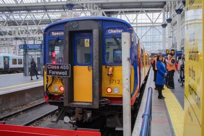 5712 at London Waterloo. &copy; Zain