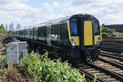 photo of 458416 at Clapham Junction