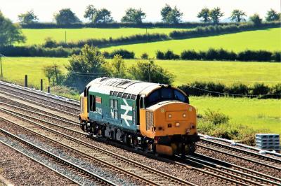 37402 at Colton Junction. &copy; stevexos