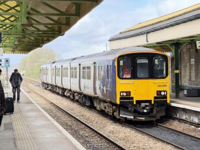 150006 at Worksop. &copy; Luivery