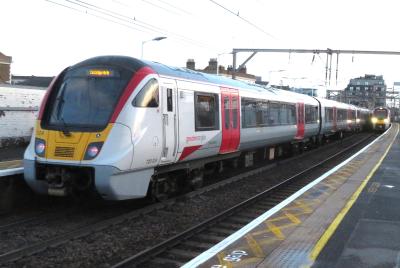 720124 at Bethnal Green. &copy; Geoff