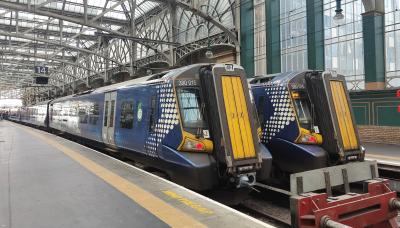 380015,380016 at Glasgow Central. &copy; Geoff