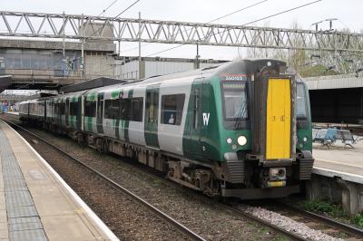 350123 at Stafford. &copy; Davejones12