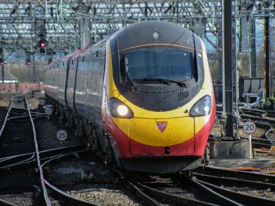 390027 at Manchester Piccadilly. &copy; llamafish