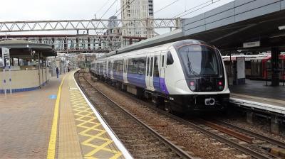 345039 at Stratford. &copy; Humber7107
