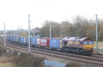 66172 at Winwick. &copy; stevexos