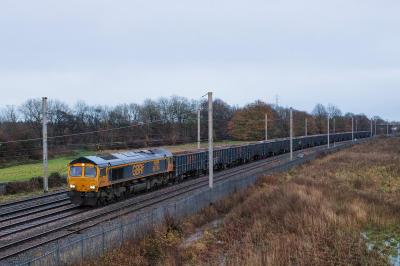 66704 at Winwick. &copy; stevexos