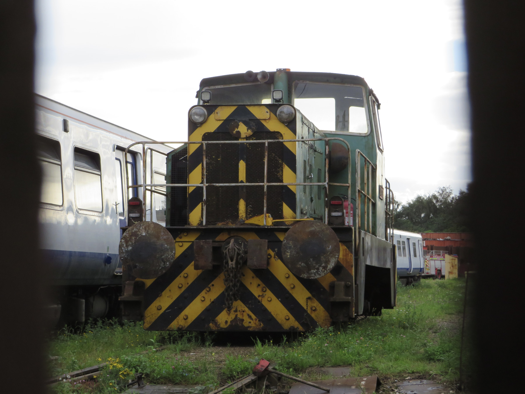 Photo of HE6662 at Rotherham C.F. Booths Scrap Yard — trainlogger
