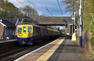 769922 at Lochwinnoch. &copy; Brodie