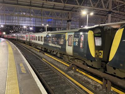 444032 at London Waterloo. &copy; Pistolpete008