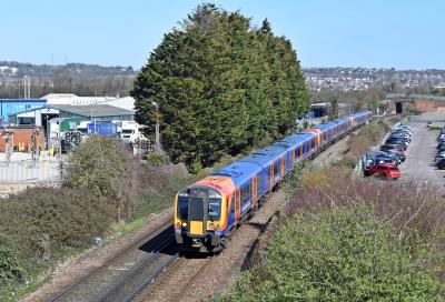450008 at Hilsea. &copy; Bestieboy