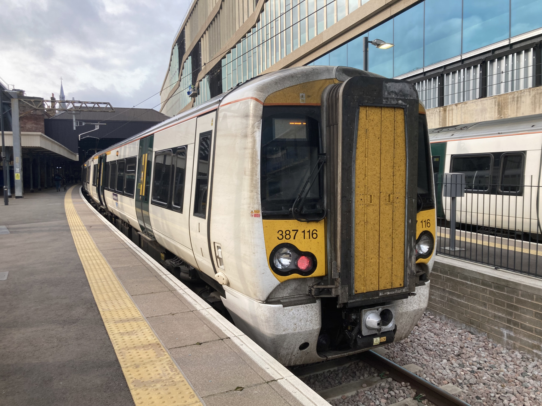 Photo of 387116 at London Kings Cross — trainlogger