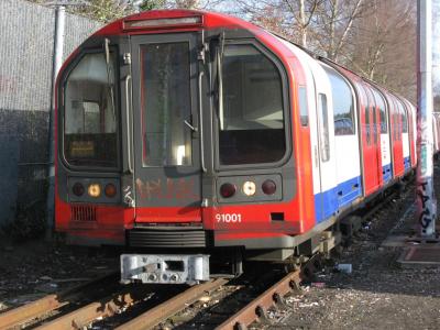 LU91001 at Loughton (LU). &copy; Byron5574