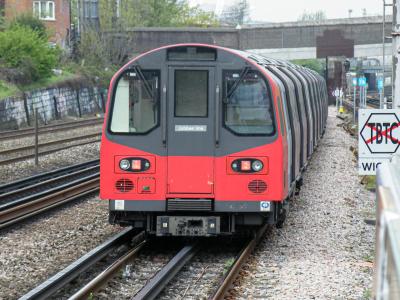 LU96059 at Dollis Hill. &copy; llamafish