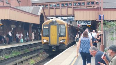 172332 at Birmingham Moor Street. &copy; MemberOfThePublic