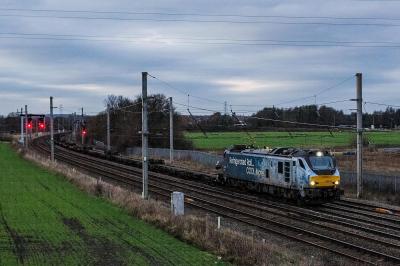 88010 at Winwick. &copy; stevexos
