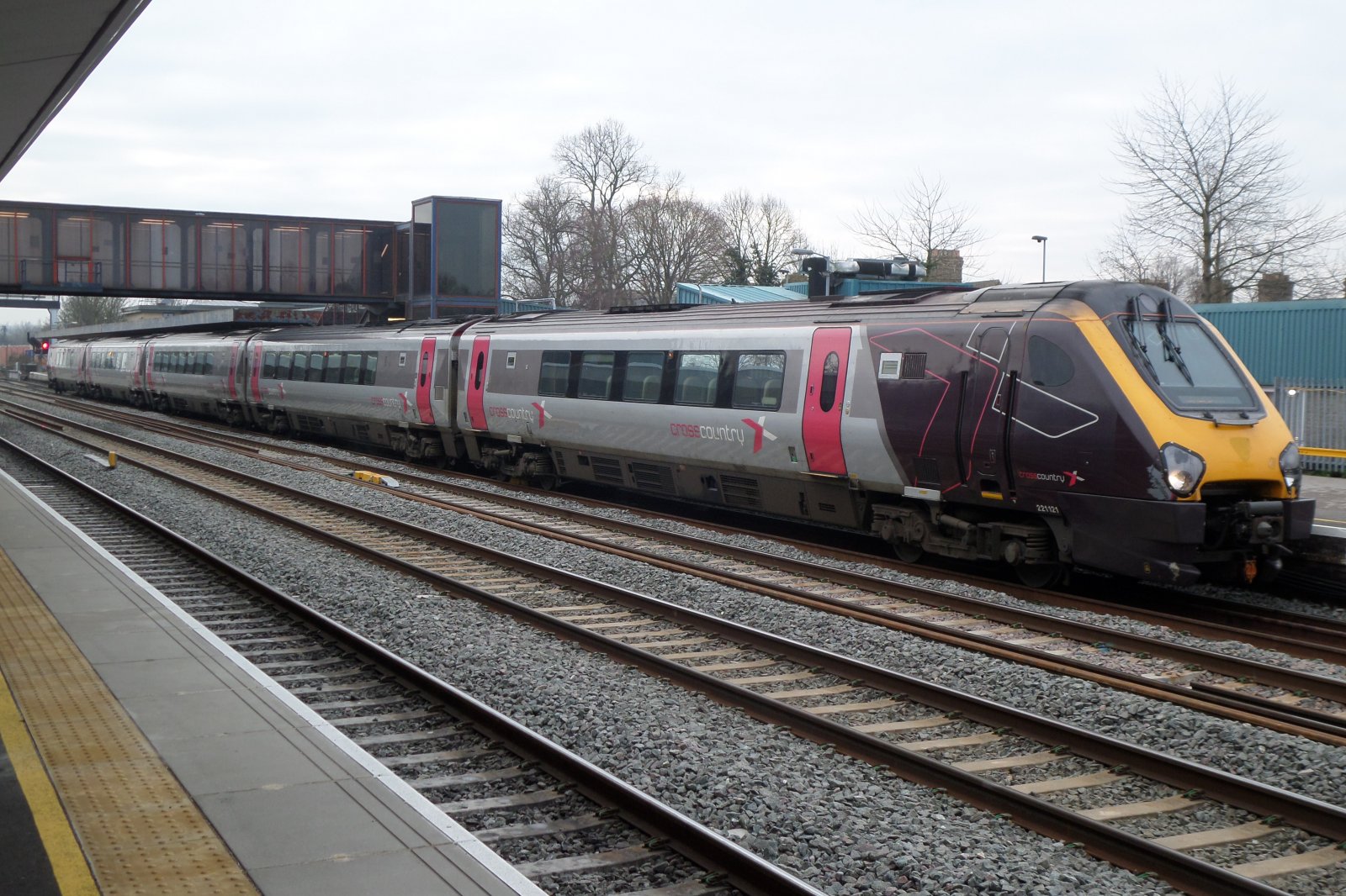 Photo of 221121 at Oxford — trainlogger