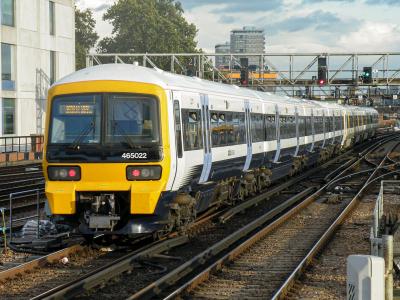 465022 at London Bridge. &copy; llamafish