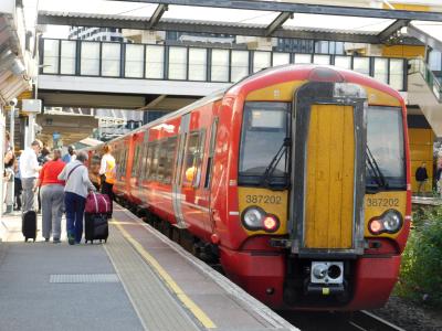 387202 at East Croydon. &copy; Trainman5862
