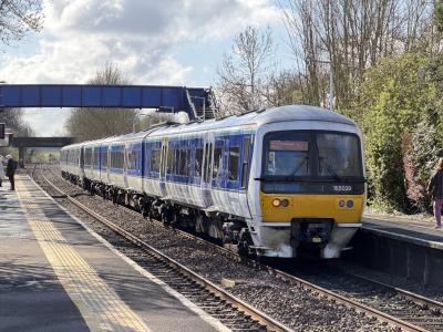 165039 at Kings Sutton. &copy; Luivery