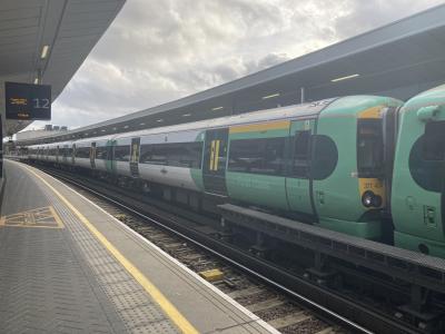 377434 at London Bridge. &copy; al66class59