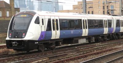 345059 at Bethnal Green. &copy; Geoff