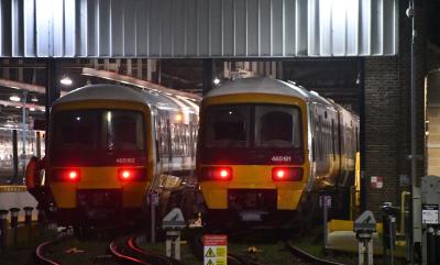 465162,465181 at Slade Green T&RSMD. &copy; MJM