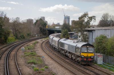 66689 at Culvert Road Bridge. &copy; Zain