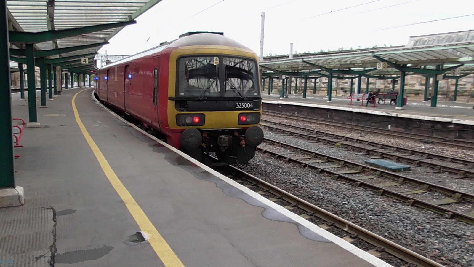 Photo of 325004 at Carlisle — trainlogger