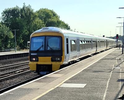 466041 at Tonbridge. &copy; Geoff