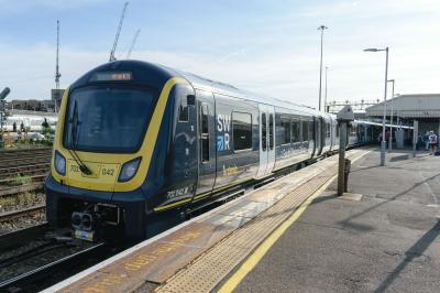 701042 at Clapham Junction. &copy; llamafish
