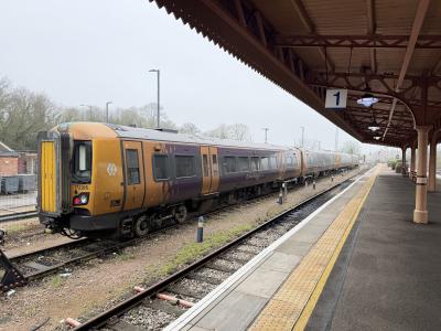 172215 at Leamington Spa. &copy; Luivery
