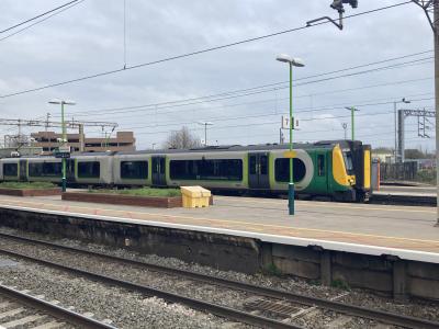 350249 at Watford Junction. &copy; al66class59