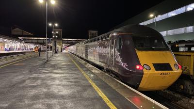 43357 at Exeter St Davids. &copy; Harry Bennellick