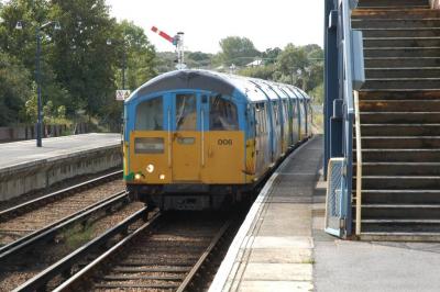483006 at Ryde St Johns Road. &copy; Byron5574