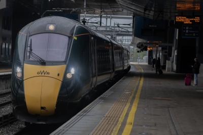 800036 at Reading. &copy; Harry Bennellick